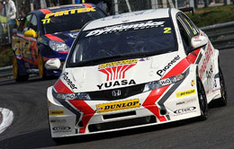 Matt Neal secures pole for Honda Racing