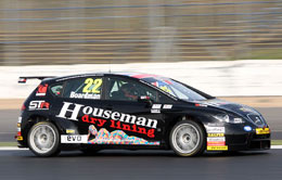 Tom Boardman in the 2011 BTCC Special Tuning Racing SEAT Leon