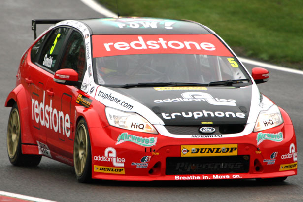 Smith in the 2012 S2000 Focus on his way to victory at Brands Hatch