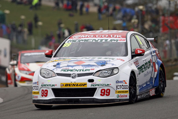 Jason Plato in the MG KX Momentum Racing MG6