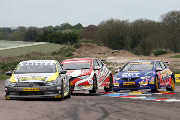 Tom Onslow-Cole, Gordon Shedden and Andrew Jordan battle for 2nd place