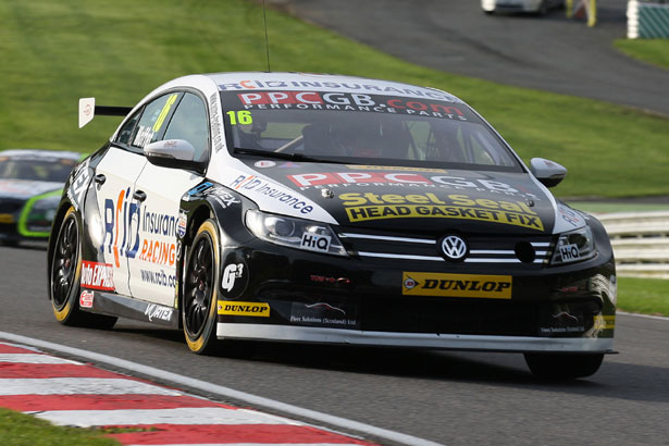 Moffat scored points in the Team HARD. VW Passat