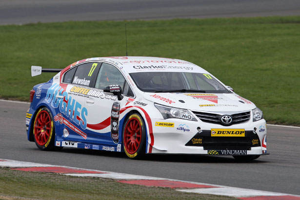 Qualifying at Brands Hatch