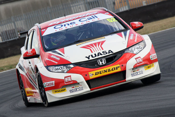 Gordon Shedden in his Honda Yuasa Racing Civic Tourer